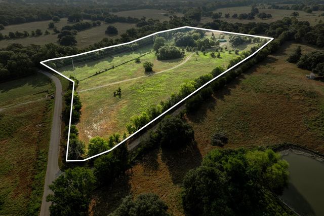 2745 Happy Hollow Road, Brenham, TX 77833