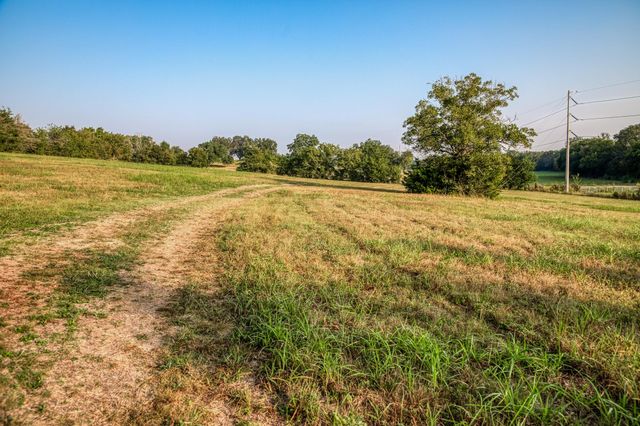 2745 Happy Hollow Road, Brenham, TX 77833