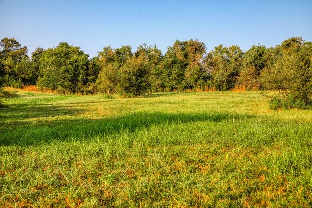 2745 Happy Hollow Road, Brenham, TX 77833