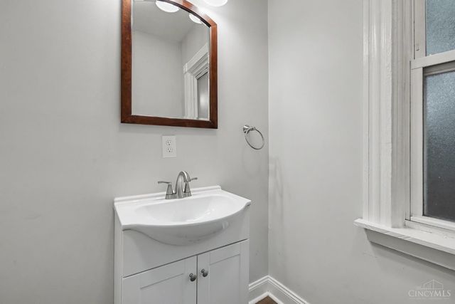 3133 Harvard Avenue, Cincinnati, OH 45207