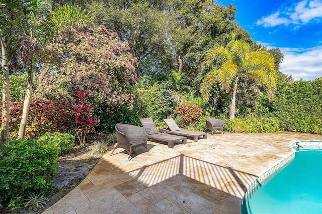 10893 Gleneagles Road, Boynton Beach, FL 33436