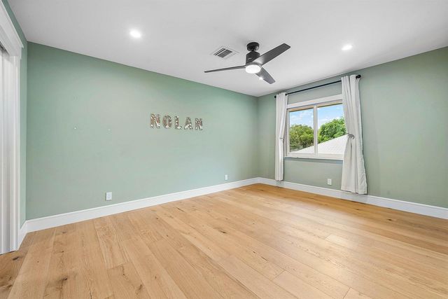 10893 Gleneagles Road, Boynton Beach, FL 33436