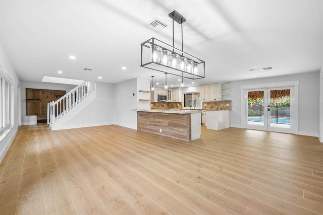 10893 Gleneagles Road, Boynton Beach, FL 33436