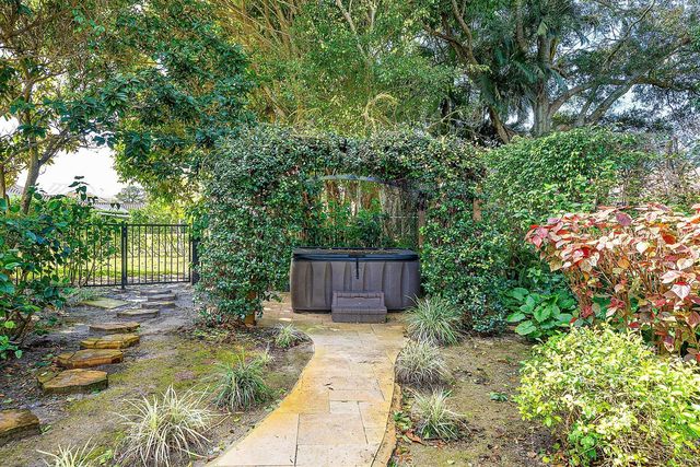 10893 Gleneagles Road, Boynton Beach, FL 33436
