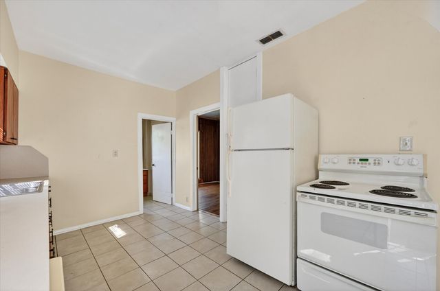 800 S Jefferson Street, Pilot Point, TX 76258
