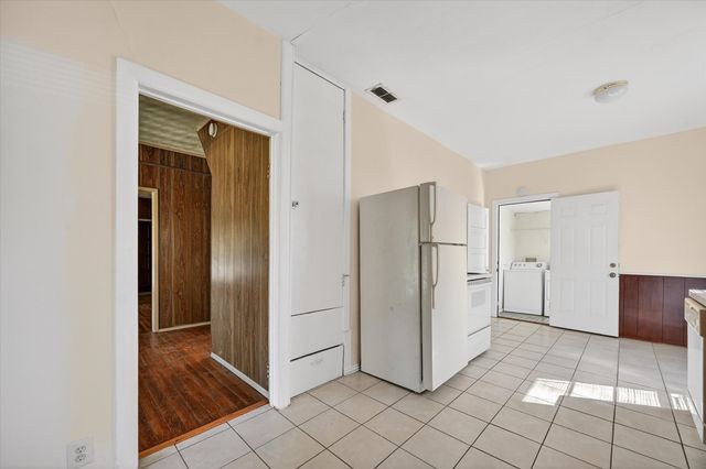 800 S Jefferson Street, Pilot Point, TX 76258