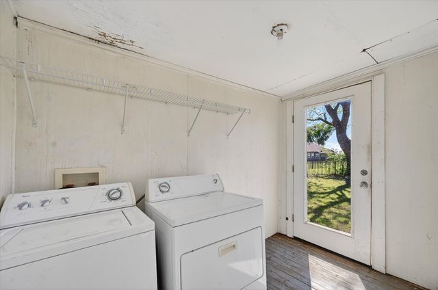 800 S Jefferson Street, Pilot Point, TX 76258