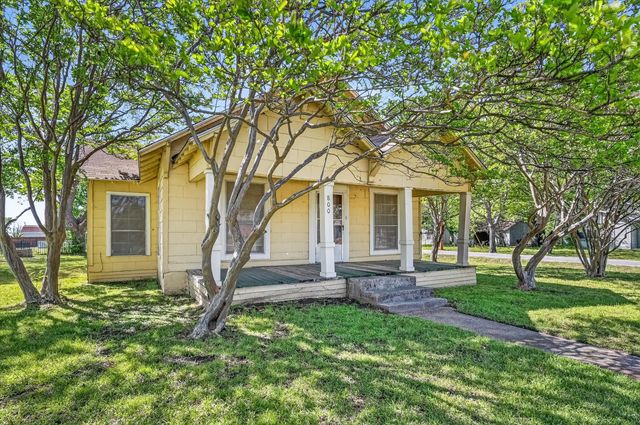 800 S Jefferson Street, Pilot Point, TX 76258