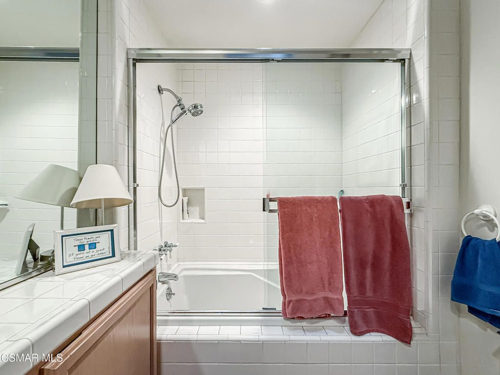 Image 25 of property listing at 2568 Northshore Lane, Westlake Village, CA 91361