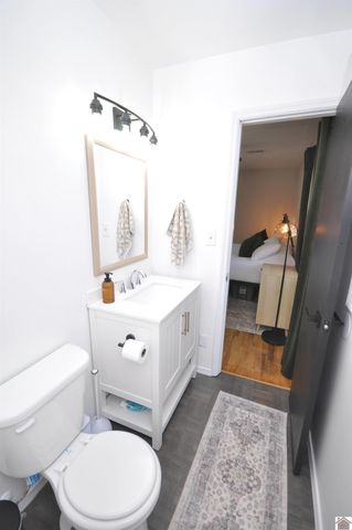 240 Longview Dr, Paducah, KY 42001