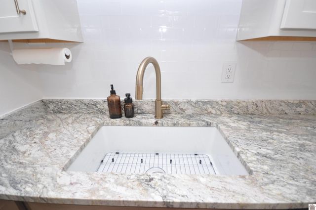 240 Longview Dr, Paducah, KY 42001