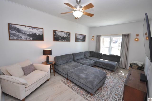 240 Longview Dr, Paducah, KY 42001