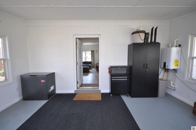 240 Longview Dr, Paducah, KY 42001