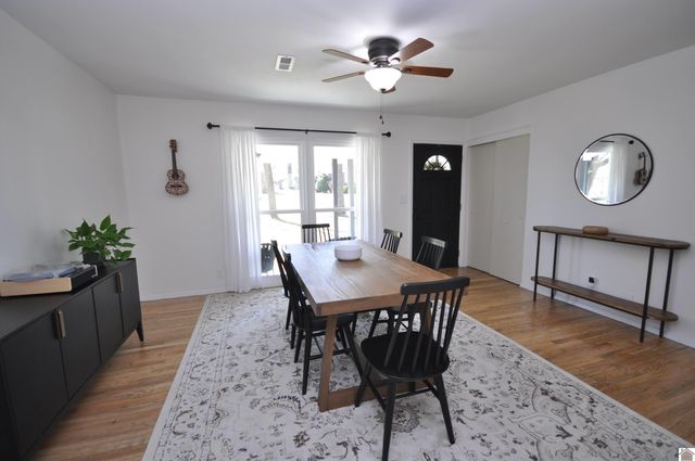 240 Longview Dr, Paducah, KY 42001