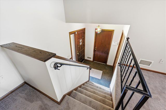2516 Ridge Lane, Mounds View, MN 55112