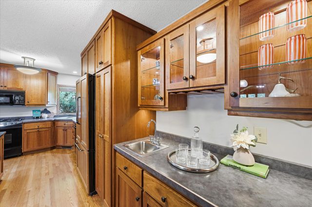 2516 Ridge Lane, Mounds View, MN 55112