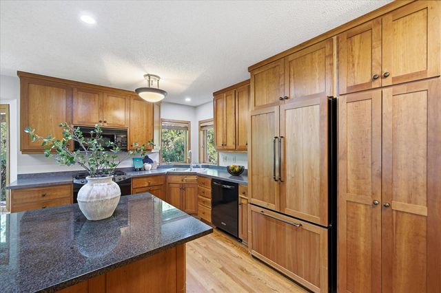 2516 Ridge Lane, Mounds View, MN 55112