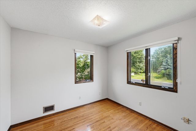2516 Ridge Lane, Mounds View, MN 55112