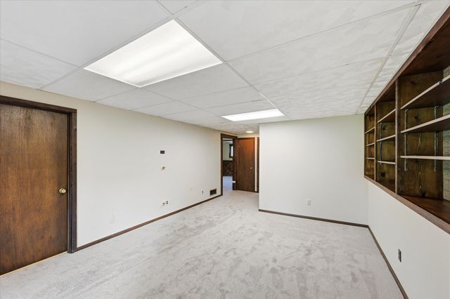 2516 Ridge Lane, Mounds View, MN 55112