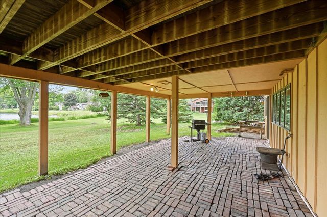 2516 Ridge Lane, Mounds View, MN 55112