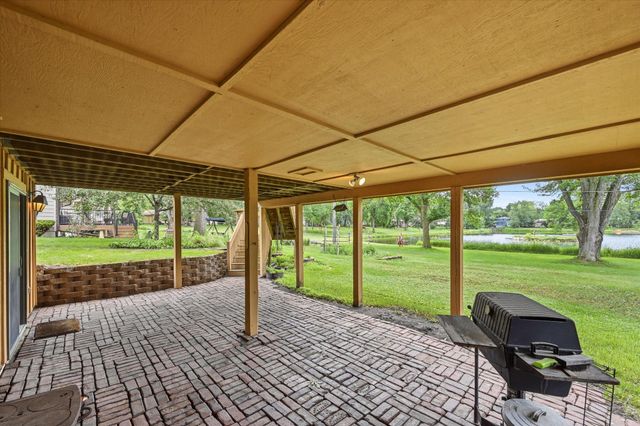 2516 Ridge Lane, Mounds View, MN 55112
