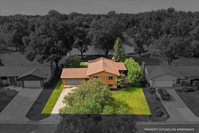 2516 Ridge Lane, Mounds View, MN 55112
