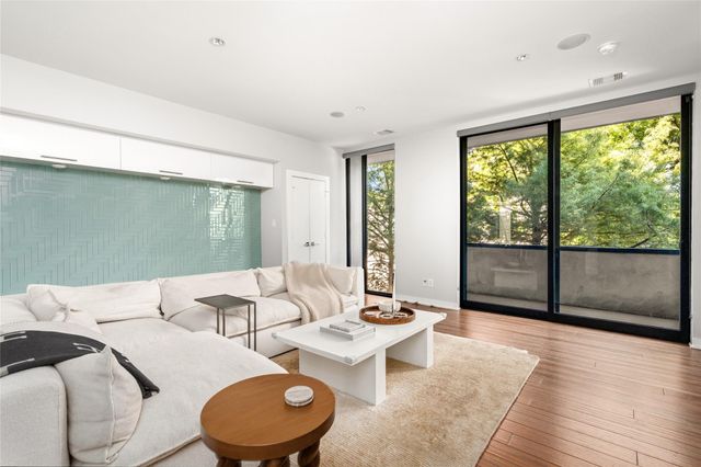 2202 Whitney Street, Houston, TX 77006