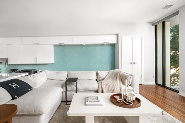 2202 Whitney Street, Houston, TX 77006