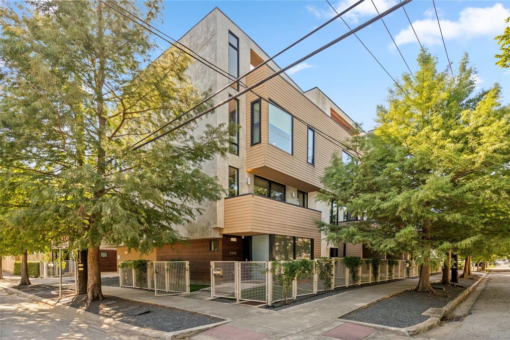 2202 Whitney Street, Houston, TX 77006