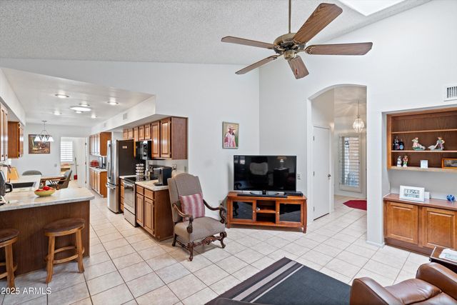 17819 N 136TH Court, Sun City West, AZ 85375