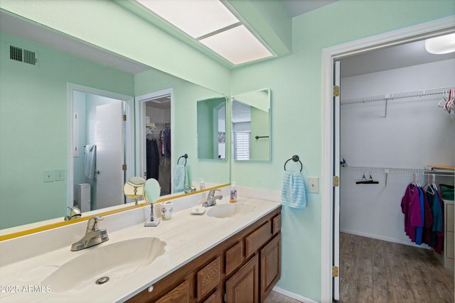 17819 N 136TH Court, Sun City West, AZ 85375