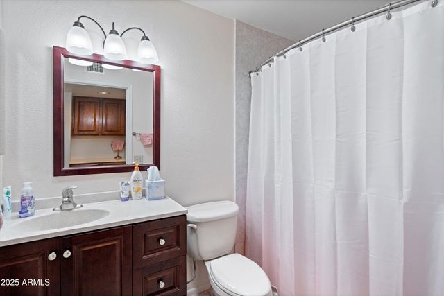 17819 N 136TH Court, Sun City West, AZ 85375