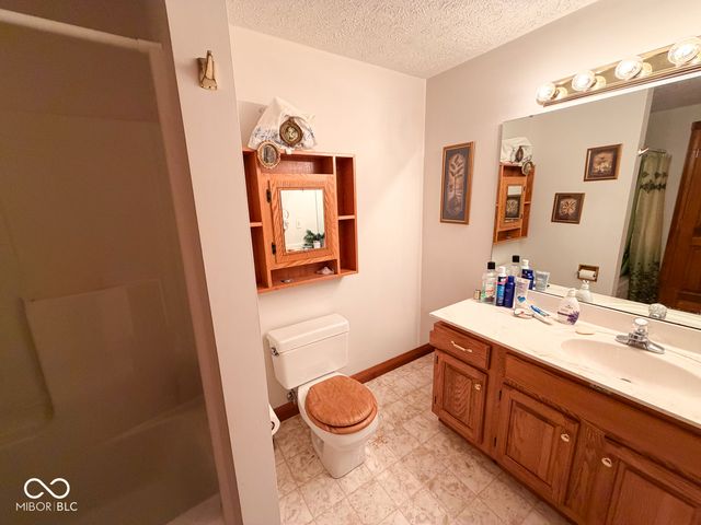 2928 Alexandria Pike, Anderson, IN 46012
