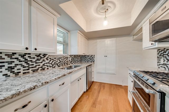 611 Ray Andra Drive, Desoto, TX 75115