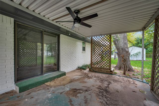 611 Ray Andra Drive, Desoto, TX 75115