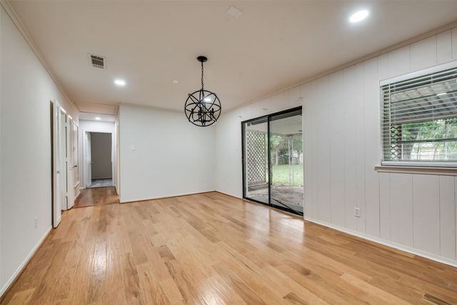 611 Ray Andra Drive, Desoto, TX 75115