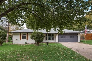 611 Ray Andra Drive, Desoto, TX 75115