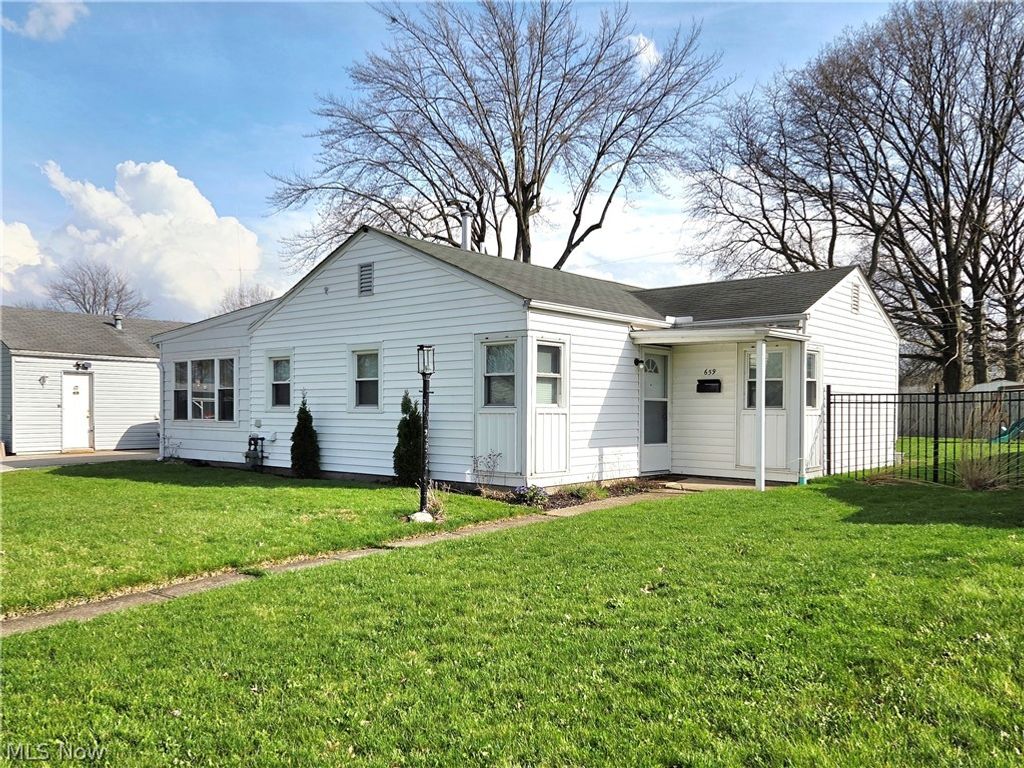 659 Weller Road, Elyria, OH 44035