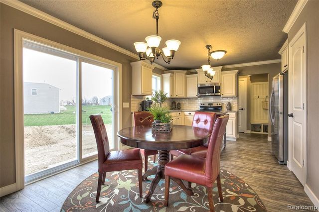 2110 Stillwater Drive, Davison, MI 48423