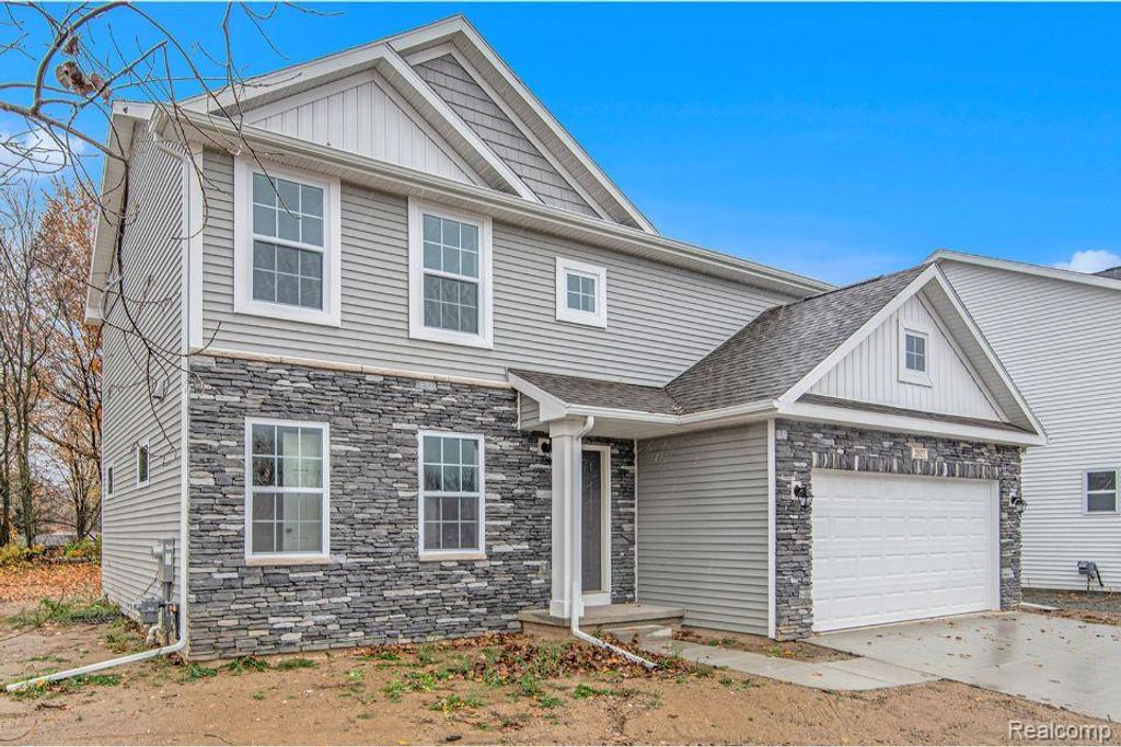 2110 Stillwater Drive, Davison, MI 48423
