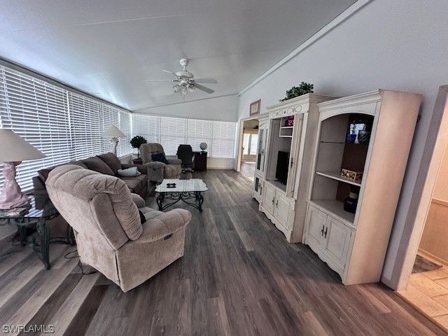 1025 Silver Lakes BLVD, Naples, FL 34114
