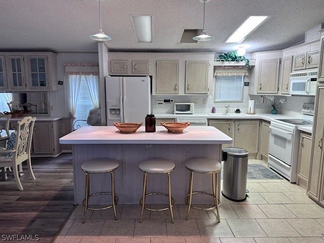 1025 Silver Lakes BLVD, Naples, FL 34114