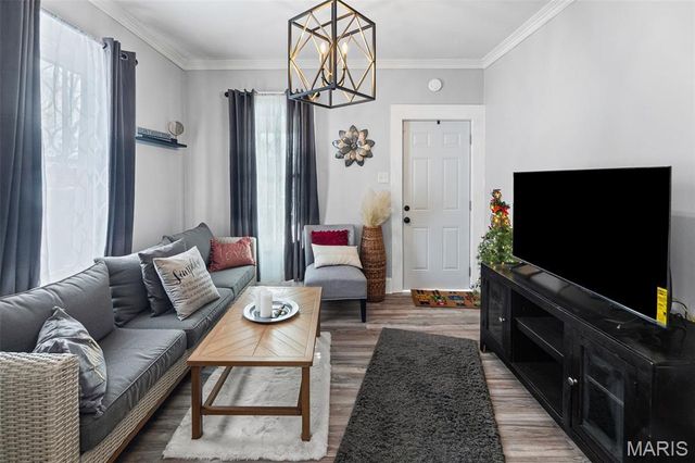 612 E Ninth, Alton, IL 62002