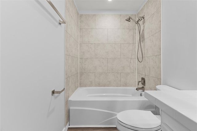 1901 Indian River Boulevard 201B, Vero Beach, FL 32960