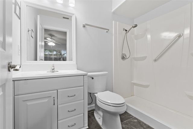 1901 Indian River Boulevard 201B, Vero Beach, FL 32960