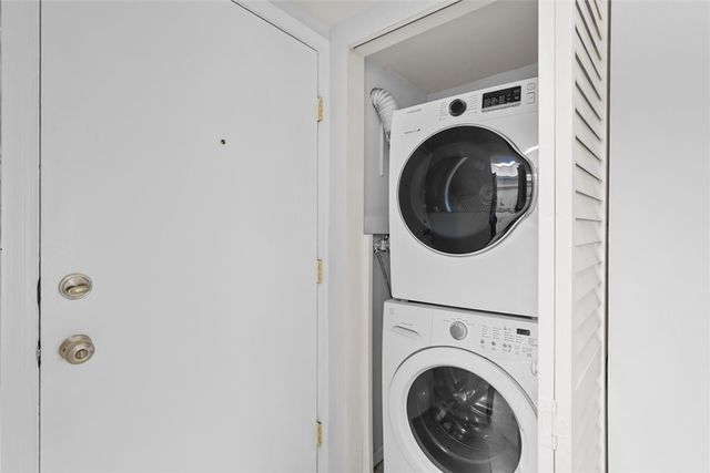 1901 Indian River Boulevard 201B, Vero Beach, FL 32960