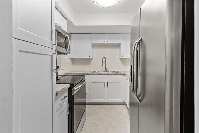 1901 Indian River Boulevard 201B, Vero Beach, FL 32960