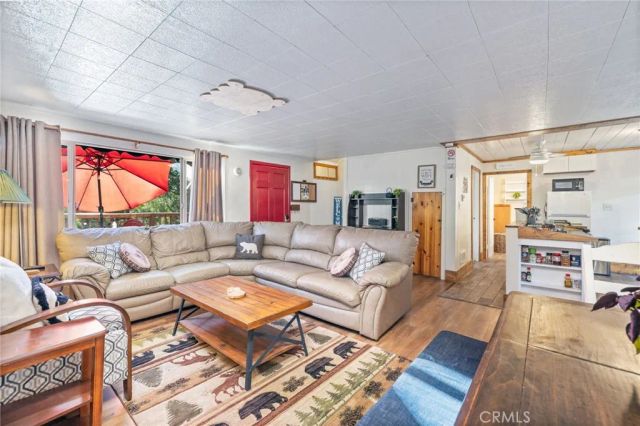 43207 West Sugar Pine Dr, Oakhurst, CA 93644