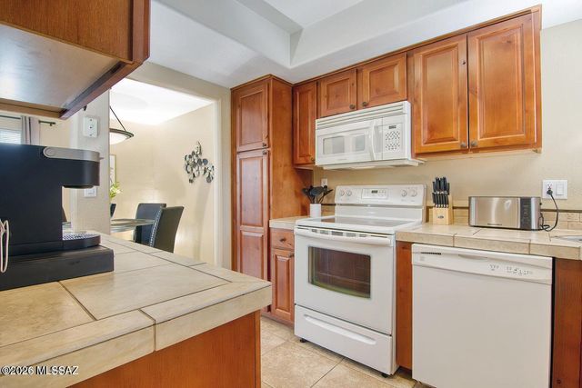 6651 N Campbell Ave Apt 210, Tucson, AZ 85718