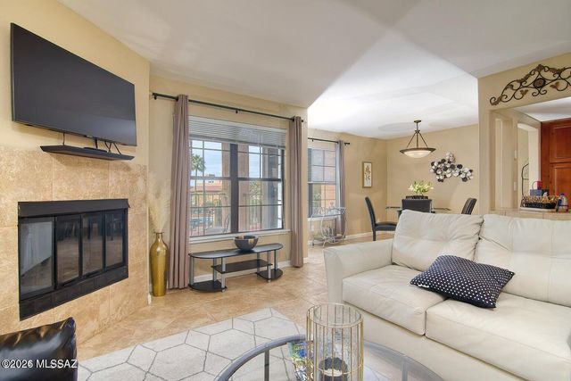 6651 N Campbell Ave Apt 210, Tucson, AZ 85718